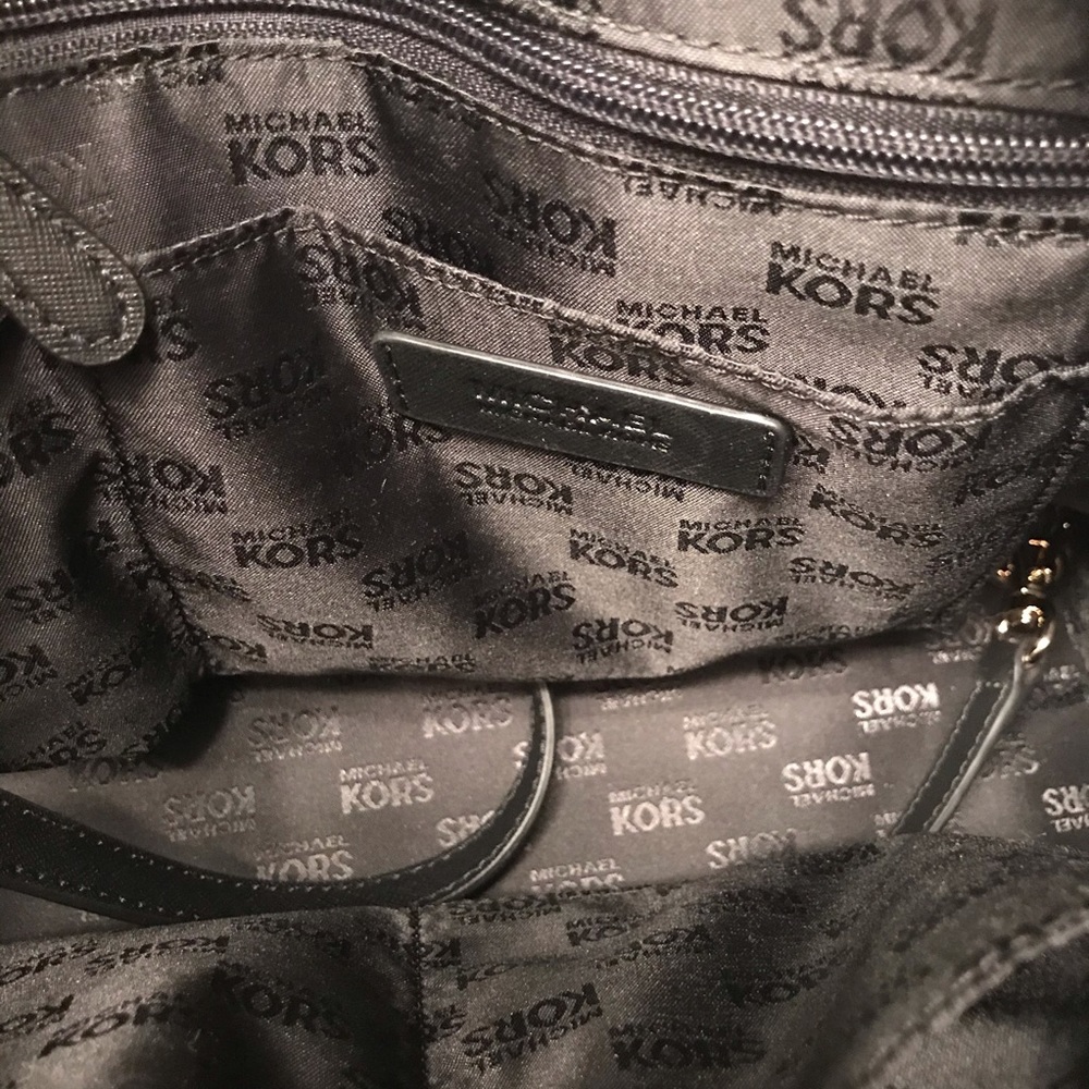 MICHAEL KORZ CLASSIC BLACK HANDBAG - Picture 5 of 13